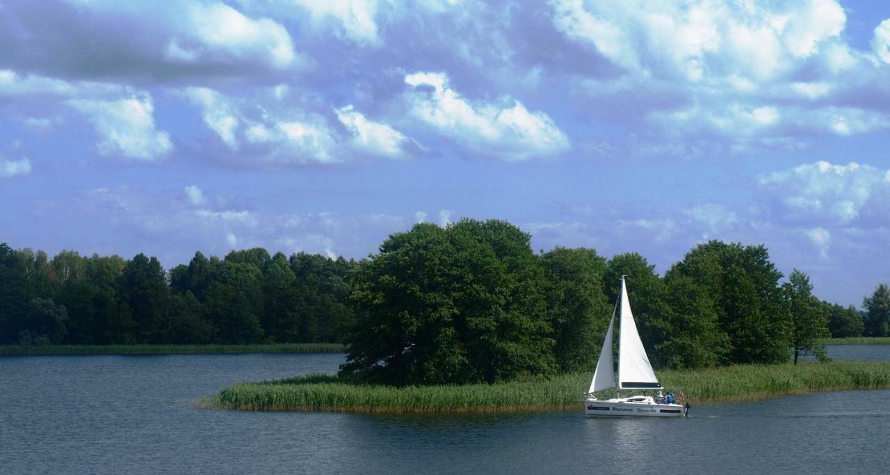 Dom Nad Jeziorem Mazury Pomost Segment 1 Kozin Eksteriør bilde